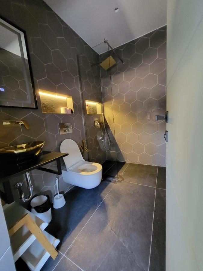 La Mirage Apartment 04 Тирана Екстериор снимка